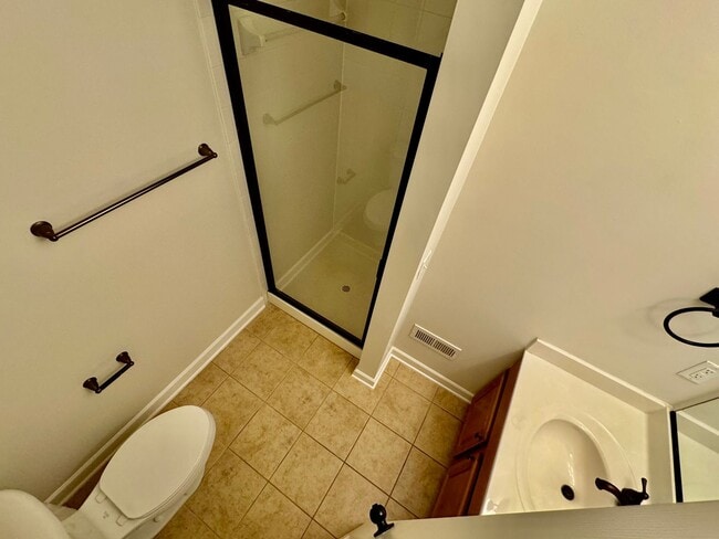Building Photo - Fabulous South End Condo for Immediate Lease! Water included!