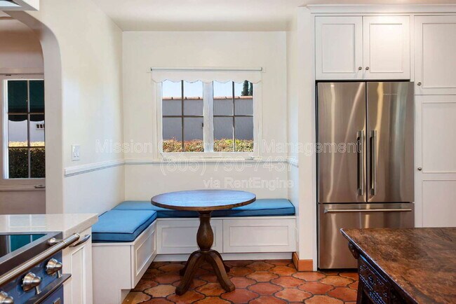 Building Photo - 0 E Junipero St