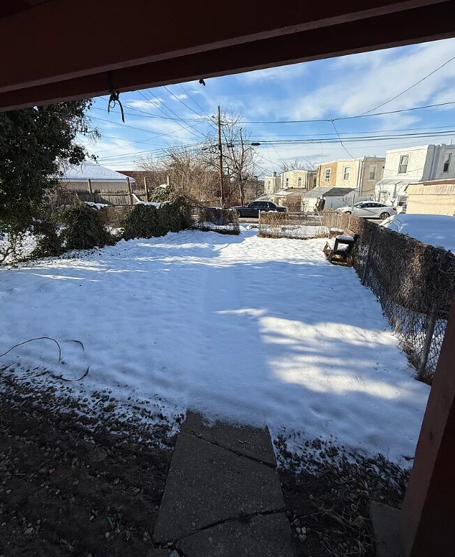 Building Photo - 1069 Powell St