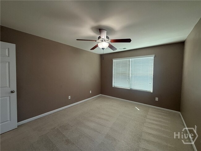 Building Photo - 426 Lions Den Dr