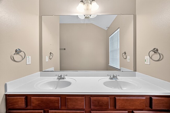 Building Photo - 25119 Florina Ranch Dr