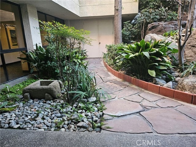 Building Photo - 222 S Central Ave