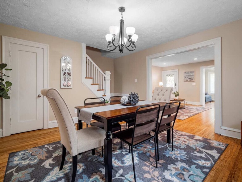 Building Photo - 3254 West Blvd