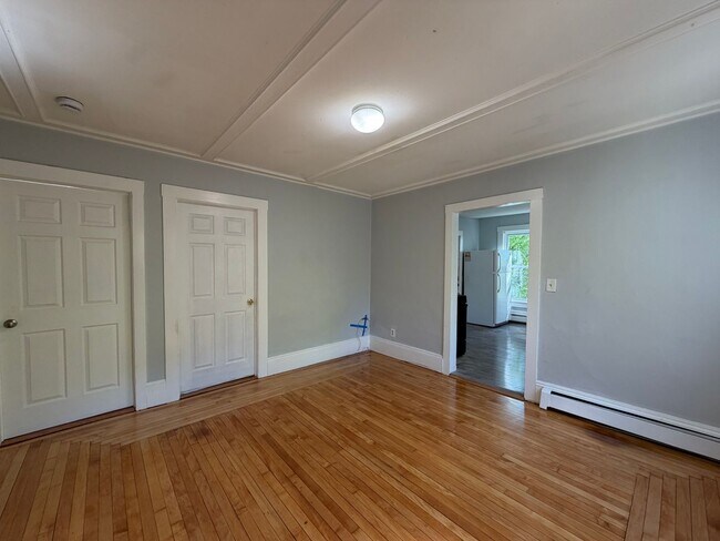 Building Photo - 93 Bellevue Ave