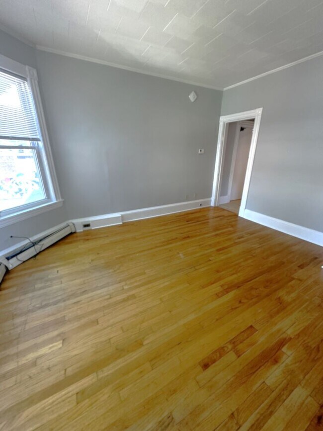 Building Photo - 234 Pearl St