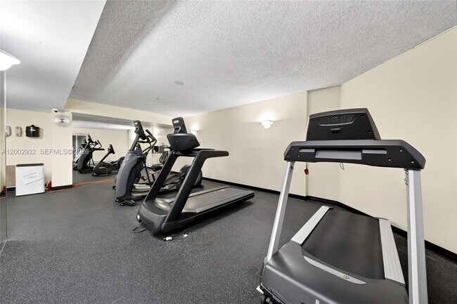 Building Photo - 6767 Collins Ave