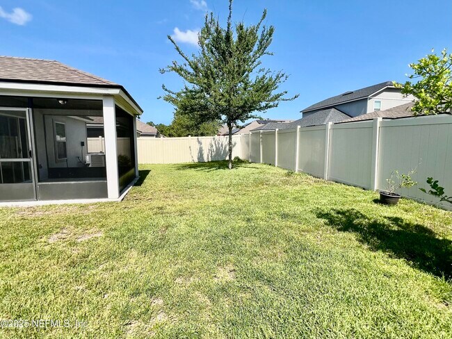 Building Photo - 12598 Itani Wy