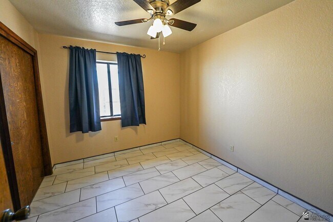 Building Photo - 1183 Babbitt Ln