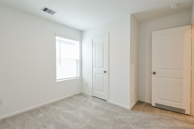 Building Photo - 21325 Carosella Dr