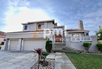 Building Photo - 3213 Hilton Head Dr