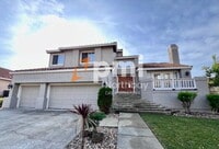 Building Photo - 3213 Hilton Head Dr