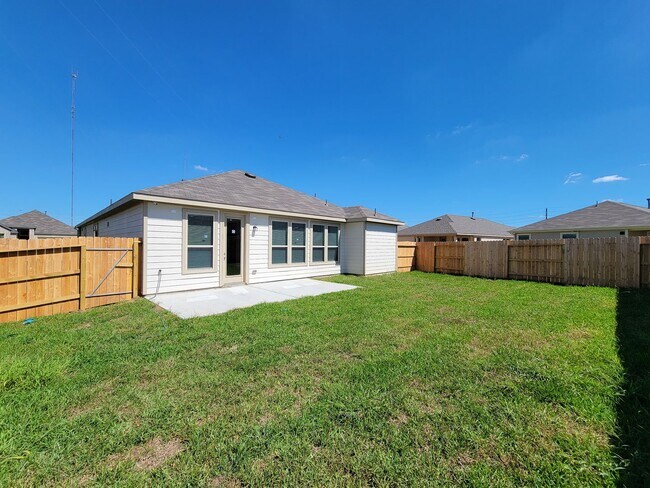 Building Photo - 2815 LYRA Ct