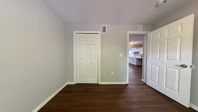 Building Photo - 425 F St