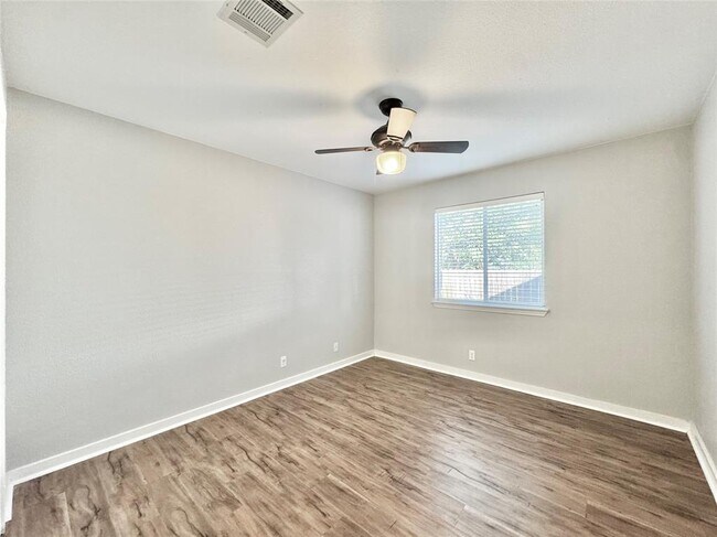 Building Photo - 311 Glen Valley Lane