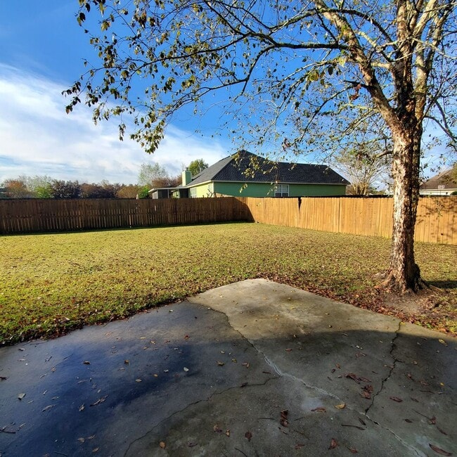 Building Photo - Elegant 3/2 Home in Highlands - Your Georg...