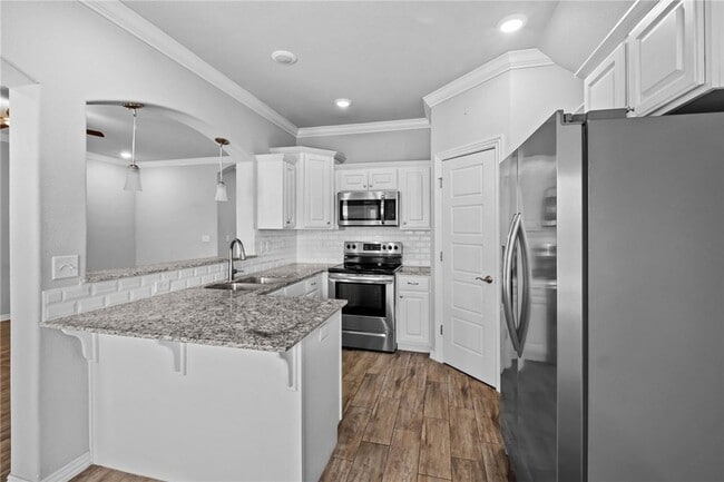 Building Photo - 4371 W Barhem Dr