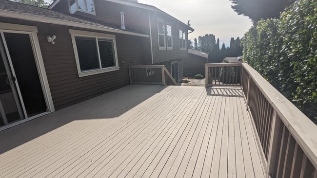 Building Photo - 11712 NE 67th Pl