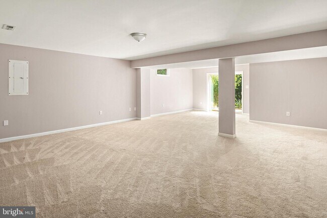 Building Photo - 6193 Karas Walk