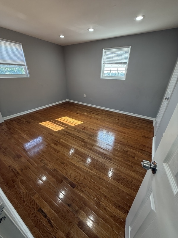 Building Photo - 4132 Longshore Ave