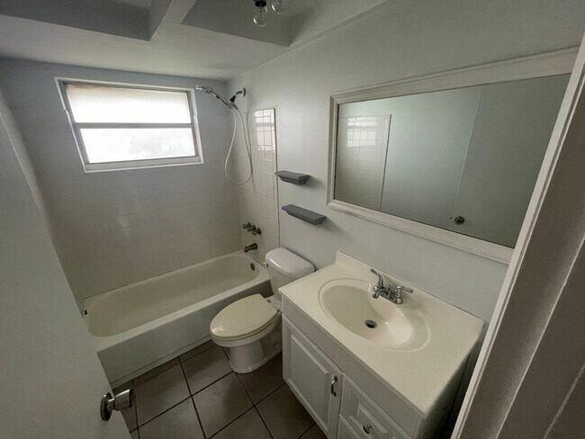 Building Photo - 7552 Cumber Dr