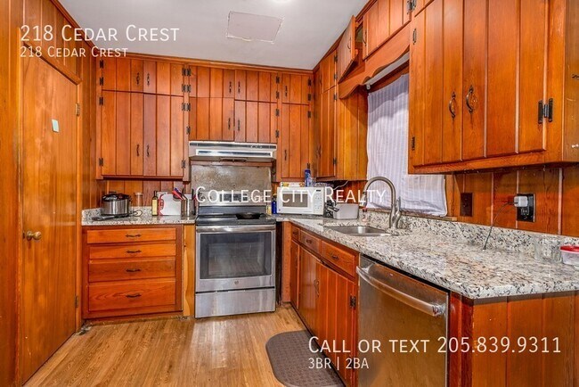 Building Photo - 218 Cedar Crest