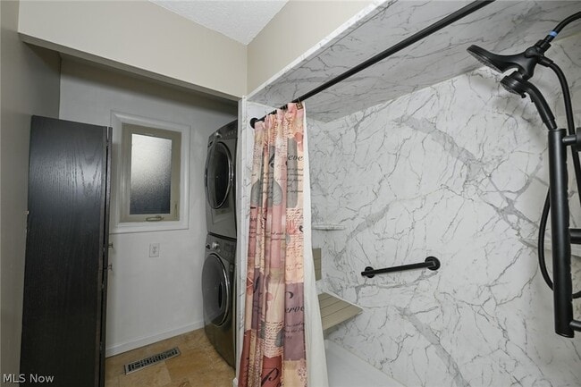 Building Photo - 287 Edgewood Dr