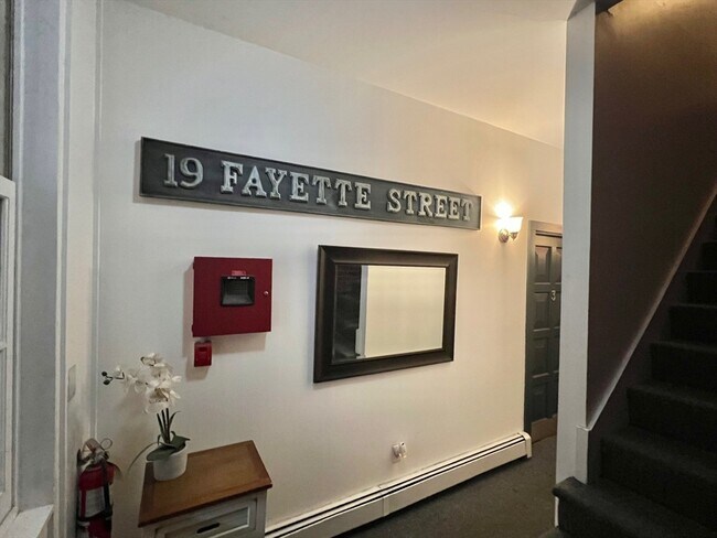 Building Photo - 19 Fayette St