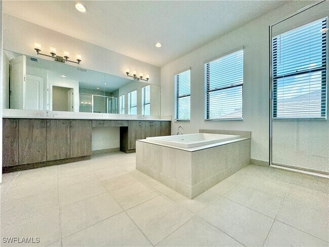 Building Photo - 20370 Fair Oak Ln