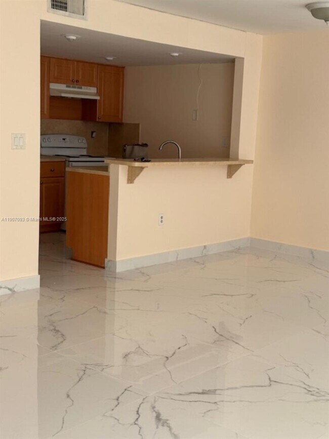 Building Photo - 4570 SW 68th Ct Cir