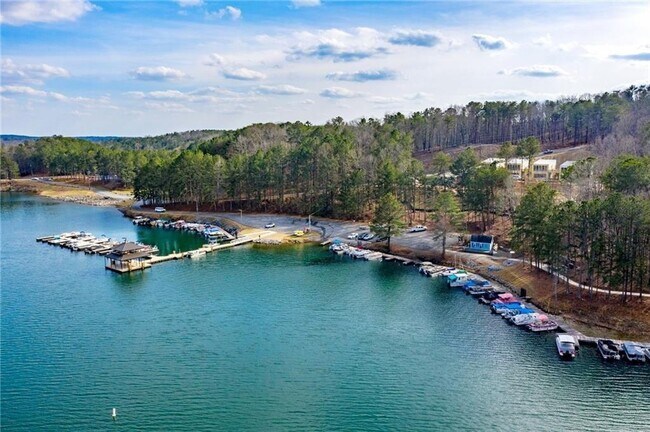 Building Photo - 309 Trappers Bluff
