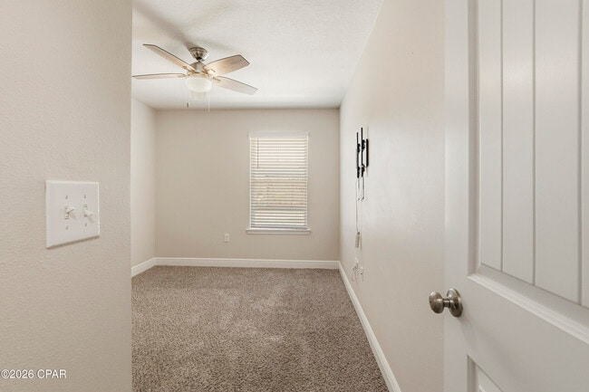 Building Photo - 7450 Shadow Lake Dr