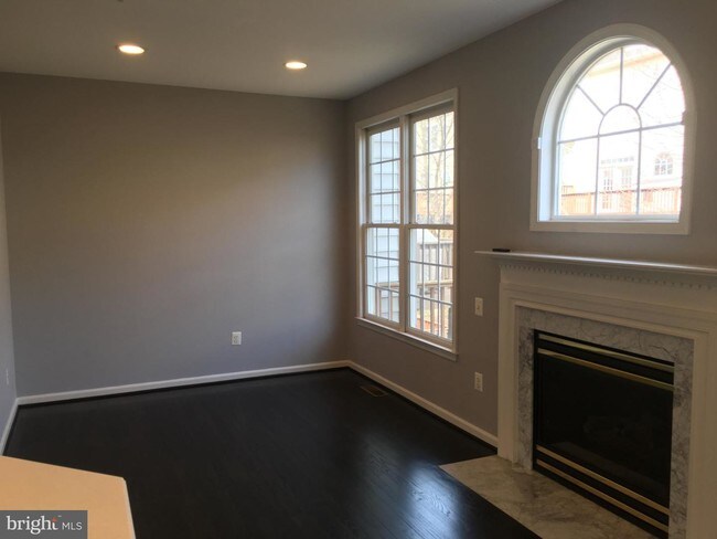 Building Photo - 11905 Grey Hollow Ct