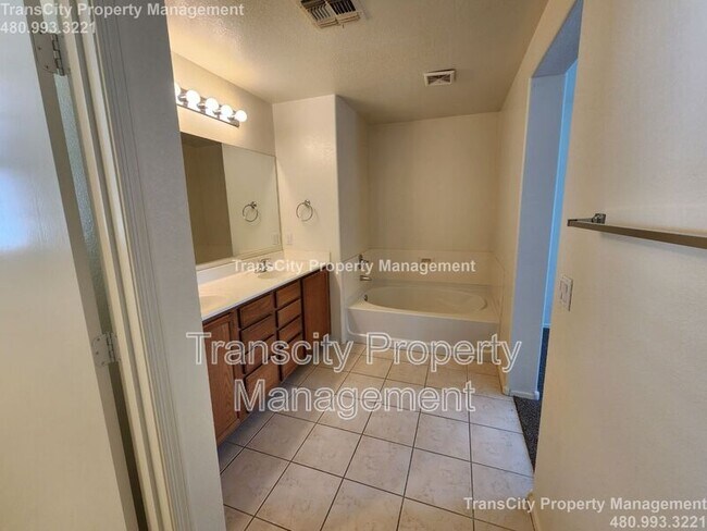 Building Photo - 5854 E Harmony Ave
