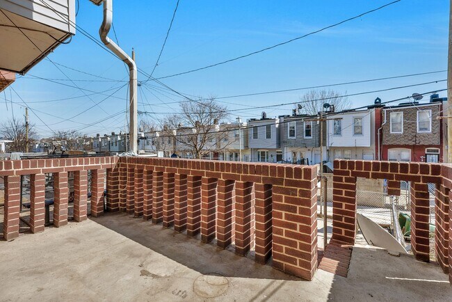 Building Photo - Beautiful Newly Renovated 3 Bedroom with a Large Basement For Rent in Mill Hill District of Balti...