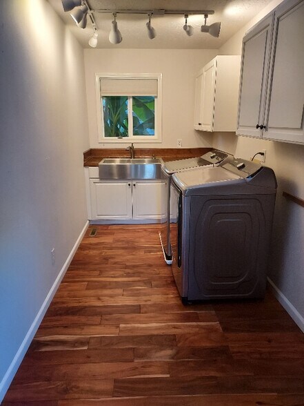 Building Photo - 1357 Cathlamet Ct NW