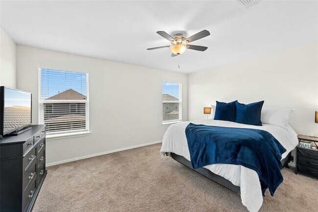 Building Photo - 1124 Aronia Ln