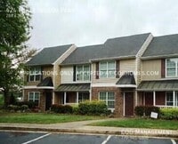 Building Photo - 290 Merchants Square