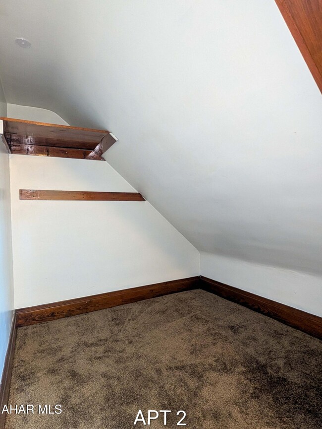 Building Photo - 243 Lunen St