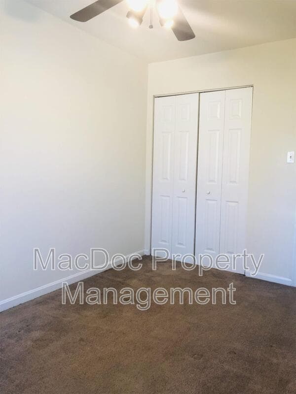 Building Photo - 405 Olde Greenwich Cir