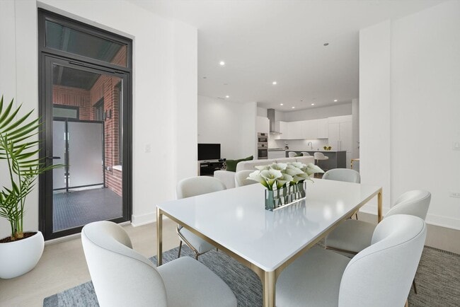 Building Photo - 323 S Racine Ave