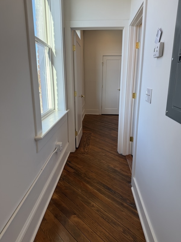 Building Photo - 901 Fifth Street - 302