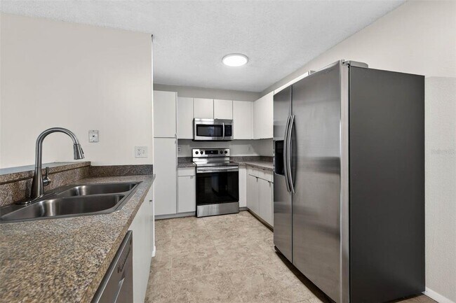 Building Photo - 4843 Napoli Ct NE