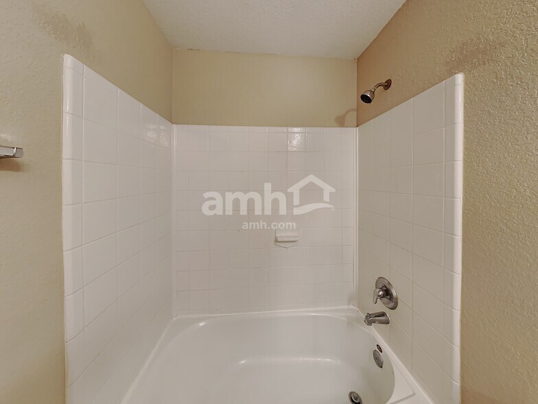 Building Photo - 9215 Birch Springs Dr