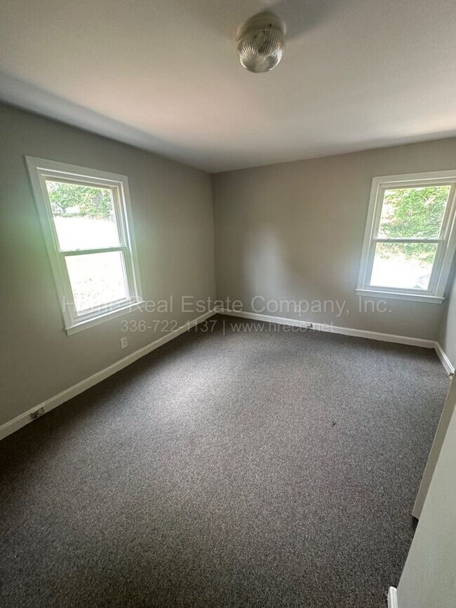 Building Photo - 1443 Clark Ave