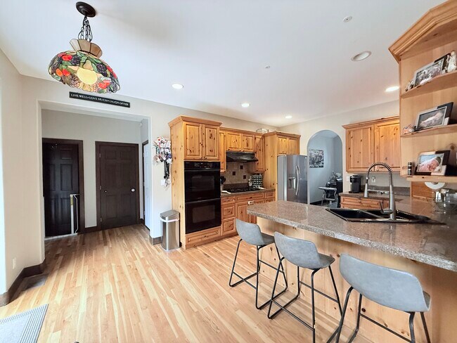 Building Photo - 271 Black Bear Dr