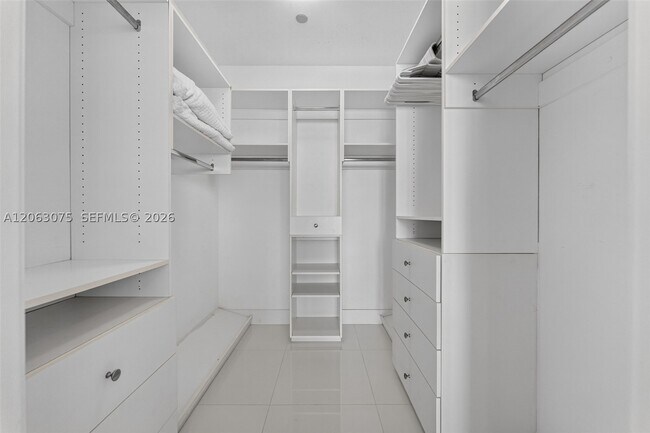 Building Photo - 1100 Biscayne Blvd