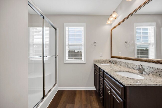 Building Photo - EXCELLENT LOCATION IN LEXINGTON'S DAWSON'S PARK