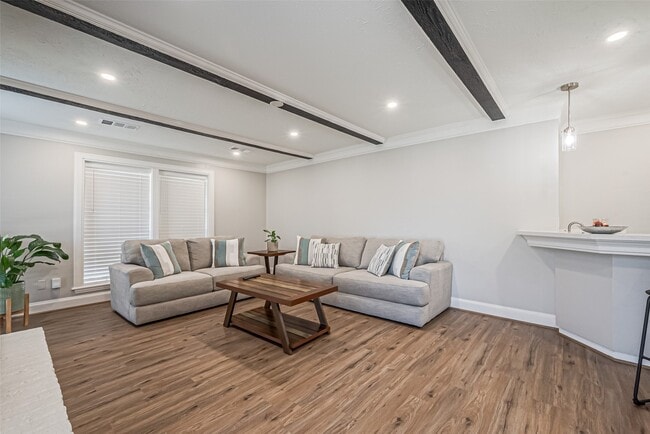 Building Photo - 15211 Camino Del Sol Dr