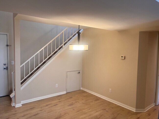 Building Photo - 2 Bedroom 2 Bathroom Plus Loft in Prime Woodland Hills