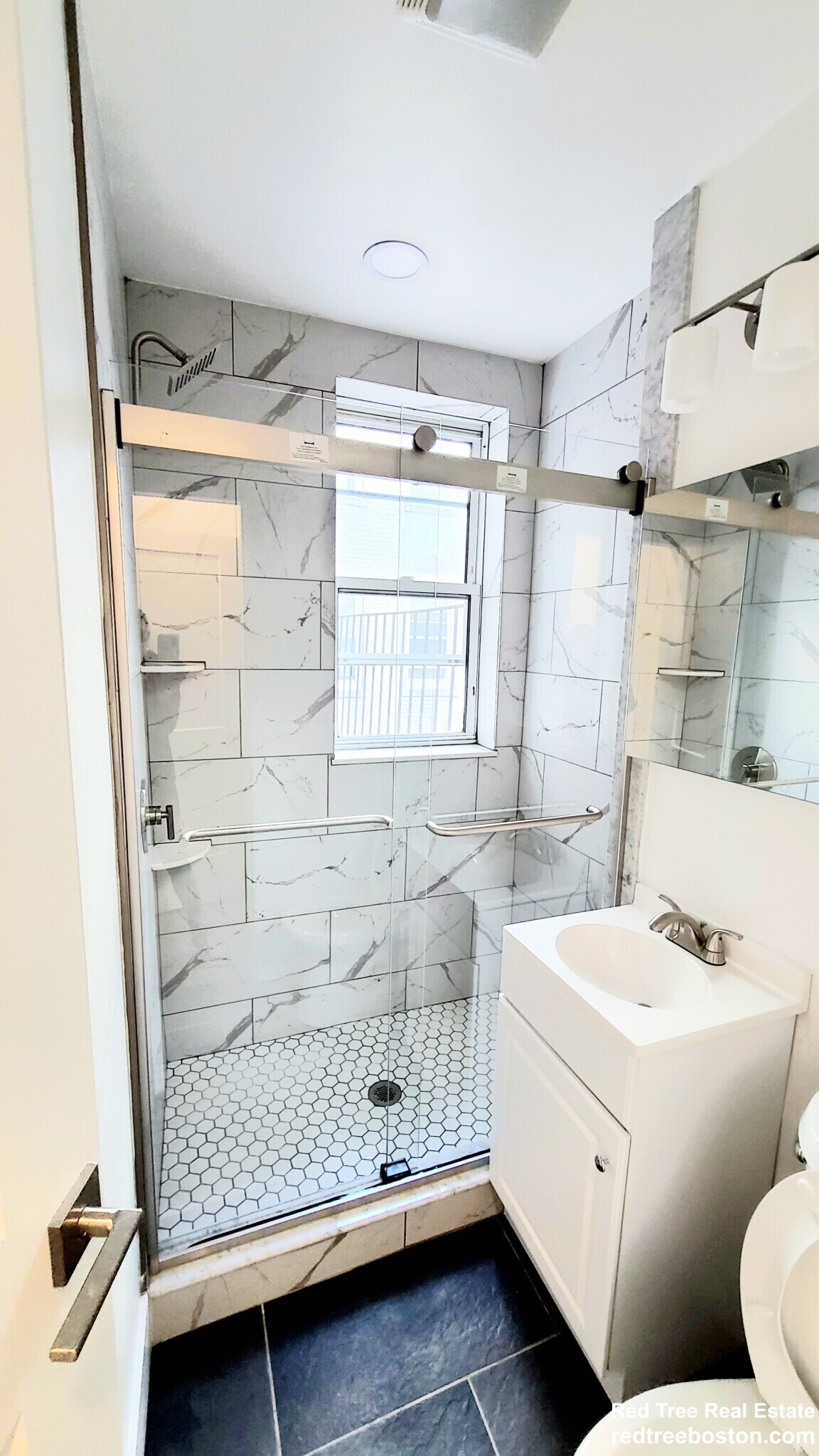 Building Photo - 108 Jersey St